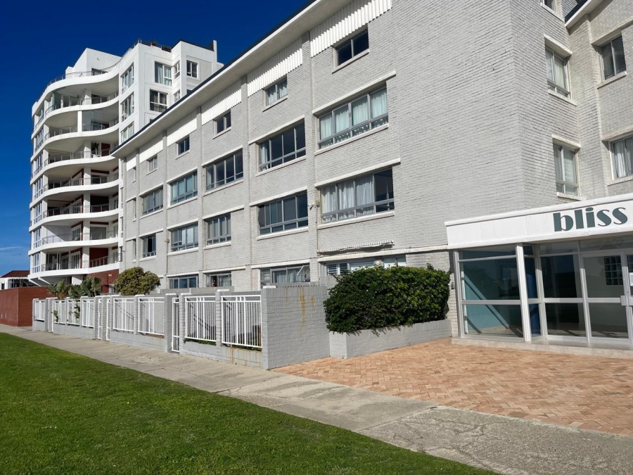 1 Bedroom Property for Sale in Summerstrand Eastern Cape